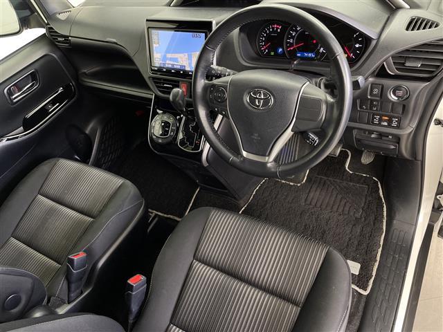 ヴォクシー ＺＳ　煌　純正ナビ　フルセグ　フリップダウンモニター　バックカメラ　ドライブレコーダー　クルーズコントロール　オートハイビーム　オートライト　両側パワースライドドア　レーンキープアシスト　ＥＴＣ　ＵＳＢ入力端子（27枚目）
