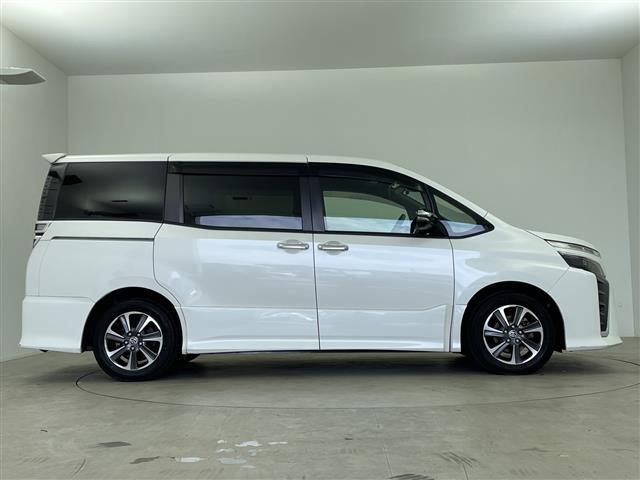 ヴォクシー ＺＳ　煌　純正ナビ　フルセグ　フリップダウンモニター　バックカメラ　ドライブレコーダー　クルーズコントロール　オートハイビーム　オートライト　両側パワースライドドア　レーンキープアシスト　ＥＴＣ　ＵＳＢ入力端子（36枚目）