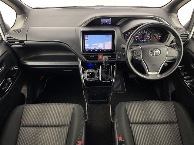 ヴォクシー ＺＳ　煌　純正ナビ　フルセグ　フリップダウンモニター　バックカメラ　ドライブレコーダー　クルーズコントロール　オートハイビーム　オートライト　両側パワースライドドア　レーンキープアシスト　ＥＴＣ　ＵＳＢ入力端子（42枚目）