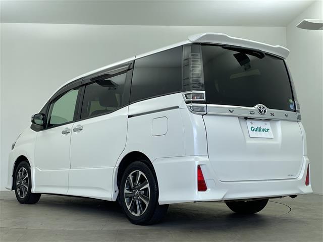 ヴォクシー ＺＳ　煌　純正ナビ　フルセグ　フリップダウンモニター　バックカメラ　ドライブレコーダー　クルーズコントロール　オートハイビーム　オートライト　両側パワースライドドア　レーンキープアシスト　ＥＴＣ　ＵＳＢ入力端子（43枚目）