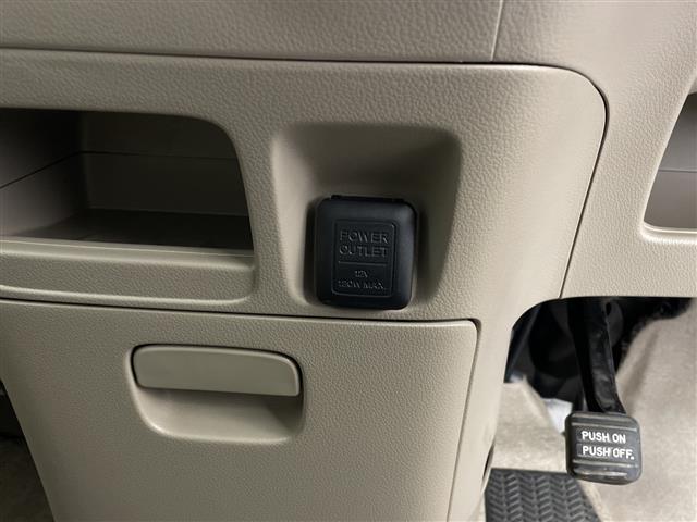 Ｎ－ＢＯＸ Ｇ・Ｌパッケージ　純正ナビ　バックカメラ　両側パワースライドドア　ステアリングスイッチ　ドアバイザー　スマートキー　プッシュスタートボタン　ＥＣＯＮ　純正フロアマット　ベンチシート　チップアップシート　取扱説明書（16枚目）