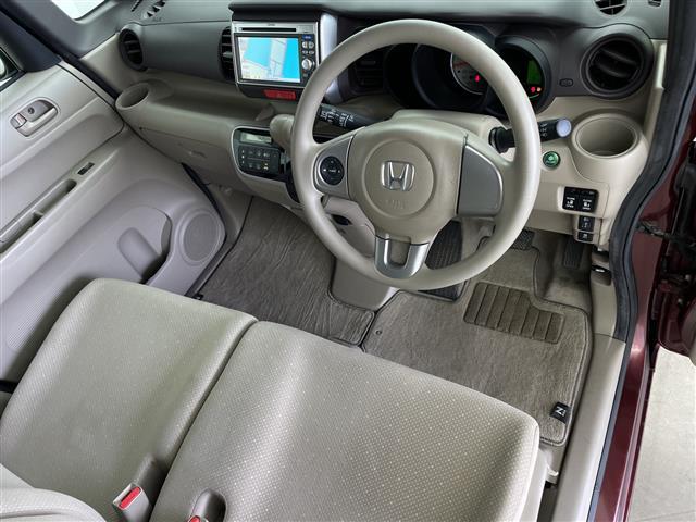 Ｎ－ＢＯＸ Ｇ・Ｌパッケージ　純正ナビ　バックカメラ　両側パワースライドドア　ステアリングスイッチ　ドアバイザー　スマートキー　プッシュスタートボタン　ＥＣＯＮ　純正フロアマット　ベンチシート　チップアップシート　取扱説明書（22枚目）