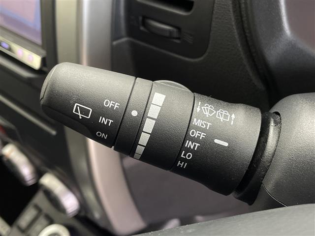 エクストレイル ２０Ｘｔｔ　社外ナビ　フルセグ　クルーズコントロール　シートヒーター　バックカメラ　カプロンシート　ハイパールーフレール　センターデフロック　オートライト　オートハイビーム―　純正アルミホイール　フォグランプ（8枚目）