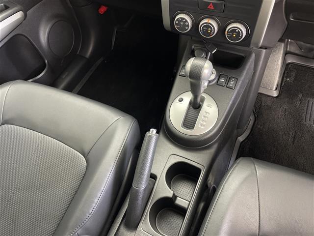 エクストレイル ２０Ｘｔｔ　社外ナビ　フルセグ　クルーズコントロール　シートヒーター　バックカメラ　カプロンシート　ハイパールーフレール　センターデフロック　オートライト　オートハイビーム―　純正アルミホイール　フォグランプ（12枚目）