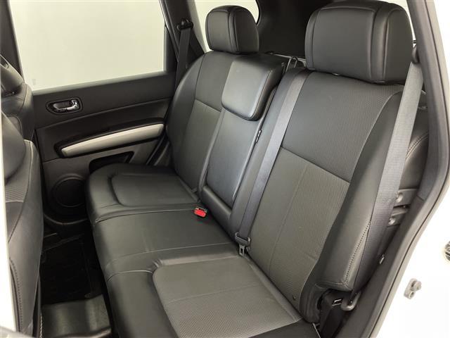 エクストレイル ２０Ｘｔｔ　社外ナビ　フルセグ　クルーズコントロール　シートヒーター　バックカメラ　カプロンシート　ハイパールーフレール　センターデフロック　オートライト　オートハイビーム―　純正アルミホイール　フォグランプ（27枚目）