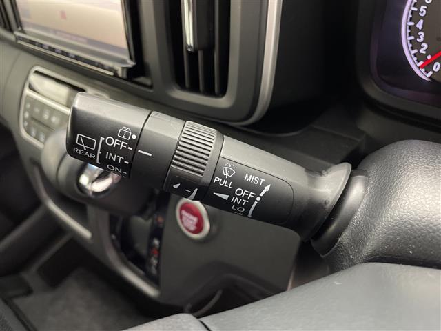 Ｎ－ＯＮＥ Ｇ・ローダウン　社外ナビ　バックカメラ　ドライブレコーダー　ステアリングリモコン　ＥＴＣ　オートライト　純正ＡＷ１４インチ　ＨＩＤライト　フロアマット　電格ミラー　スマートキー　プッシュスタート　フロアマット（8枚目）