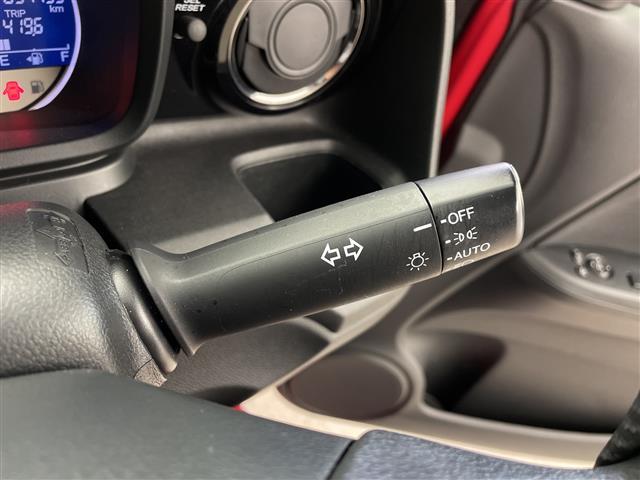 Ｎ－ＯＮＥ Ｇ・ローダウン　社外ナビ　バックカメラ　ドライブレコーダー　ステアリングリモコン　ＥＴＣ　オートライト　純正ＡＷ１４インチ　ＨＩＤライト　フロアマット　電格ミラー　スマートキー　プッシュスタート　フロアマット（9枚目）