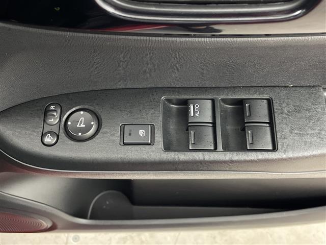 Ｎ－ＯＮＥ Ｇ・ローダウン　社外ナビ　バックカメラ　ドライブレコーダー　ステアリングリモコン　ＥＴＣ　オートライト　純正ＡＷ１４インチ　ＨＩＤライト　フロアマット　電格ミラー　スマートキー　プッシュスタート　フロアマット（14枚目）