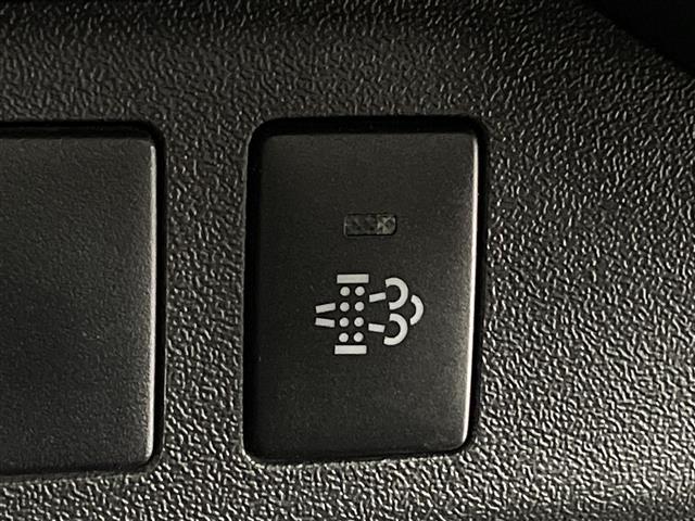 ハイエースバン スーパーGL ダークプライム 社外ナビ フルセグ Bluetooth バックカメラ ハーフレザー 社外アルミホイール ホワイトレタータイヤ ステアリングリモコン オートライト リアガラスフィルム ETC フロアマット ドアバイザー(11枚目)