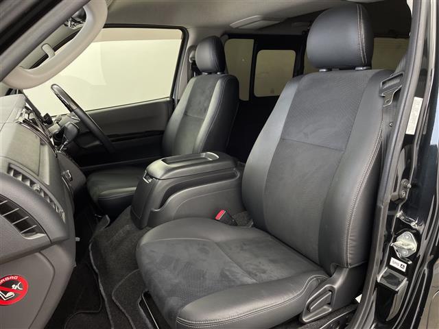 ハイエースバン スーパーGL ダークプライム 社外ナビ フルセグ Bluetooth バックカメラ ハーフレザー 社外アルミホイール ホワイトレタータイヤ ステアリングリモコン オートライト リアガラスフィルム ETC フロアマット ドアバイザー(23枚目)