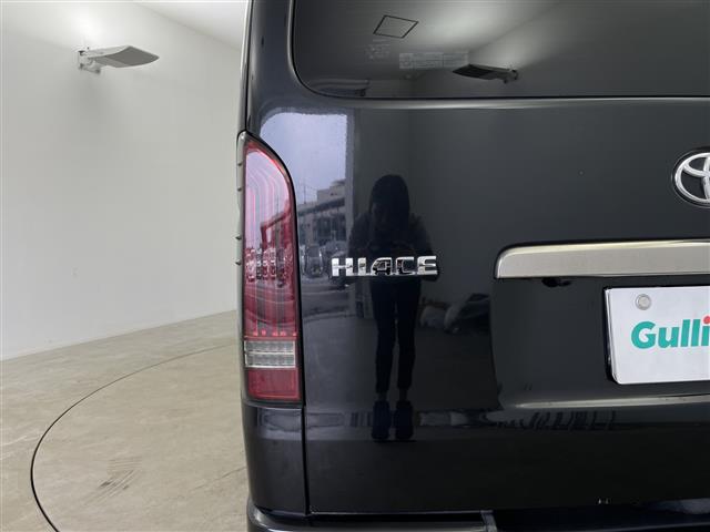 ハイエースバン スーパーGL ダークプライム 社外ナビ フルセグ Bluetooth バックカメラ ハーフレザー 社外アルミホイール ホワイトレタータイヤ ステアリングリモコン オートライト リアガラスフィルム ETC フロアマット ドアバイザー(39枚目)