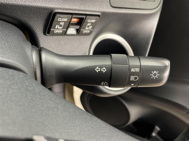 シエンタ Ｇ　グランパー　社外カロツェリアナビ／ＡＶＩＣ－ＲＬ７１１社外カロツェリア製フリップダウンモニター両側パワースライド前席シートヒーターステアリングスイッチ（10枚目）