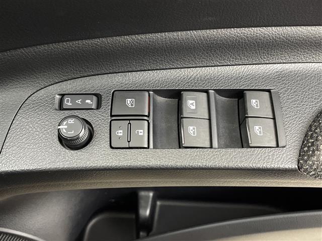 シエンタ Ｇ　グランパー　社外カロツェリアナビ／ＡＶＩＣ－ＲＬ７１１社外カロツェリア製フリップダウンモニター両側パワースライド前席シートヒーターステアリングスイッチ（19枚目）