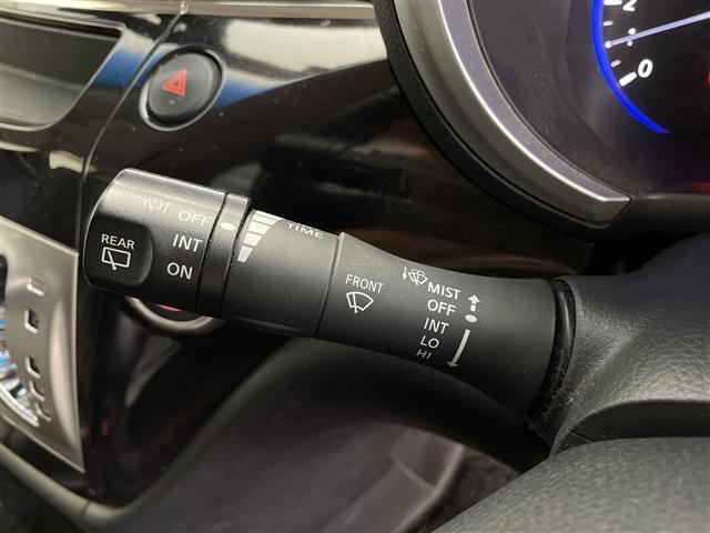 エルグランド 250ハイウェイスターアーバンクロム 社外ナビ Bluetooth フルセグTV ETC バックカメラ 社外フリップダウンモニター オートライト デジタルインナーミラー 両側パワースライドドア オットマンシート 純正フロアマット(6枚目)