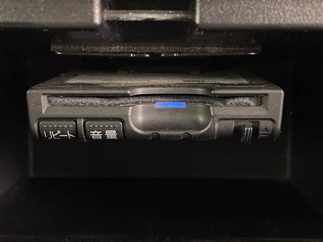 エルグランド 250ハイウェイスターアーバンクロム 社外ナビ Bluetooth フルセグTV ETC バックカメラ 社外フリップダウンモニター オートライト デジタルインナーミラー 両側パワースライドドア オットマンシート 純正フロアマット(9枚目)