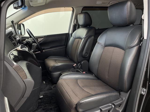 エルグランド 250ハイウェイスターアーバンクロム 社外ナビ Bluetooth フルセグTV ETC バックカメラ 社外フリップダウンモニター オートライト デジタルインナーミラー 両側パワースライドドア オットマンシート 純正フロアマット(21枚目)