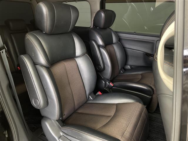 エルグランド 250ハイウェイスターアーバンクロム 社外ナビ Bluetooth フルセグTV ETC バックカメラ 社外フリップダウンモニター オートライト デジタルインナーミラー 両側パワースライドドア オットマンシート 純正フロアマット(22枚目)