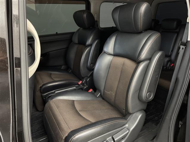 エルグランド 250ハイウェイスターアーバンクロム 社外ナビ Bluetooth フルセグTV ETC バックカメラ 社外フリップダウンモニター オートライト デジタルインナーミラー 両側パワースライドドア オットマンシート 純正フロアマット(23枚目)