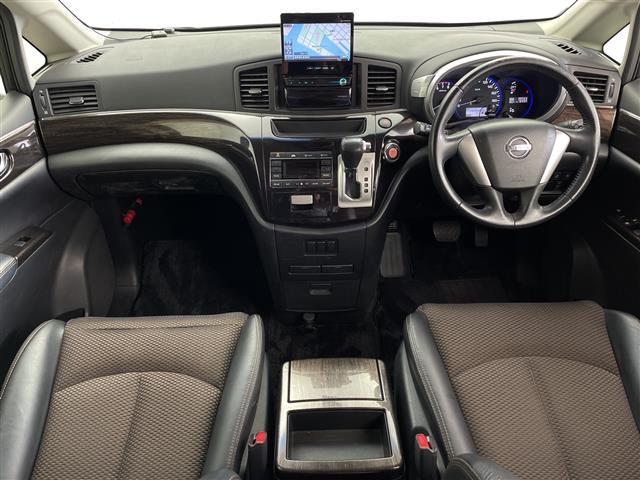 エルグランド 250ハイウェイスターアーバンクロム 社外ナビ Bluetooth フルセグTV ETC バックカメラ 社外フリップダウンモニター オートライト デジタルインナーミラー 両側パワースライドドア オットマンシート 純正フロアマット(42枚目)