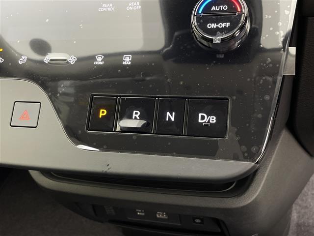 セレナ e-パワー ハイウェイスターV e-POWER 置くだけ充電両側電動スライドドアフルセグ/BT/カープレイ/アンドロイドオート純正フリップダウンモニターヘッドランプオートレベライザー+アダプティブLEDヘッ(14枚目)