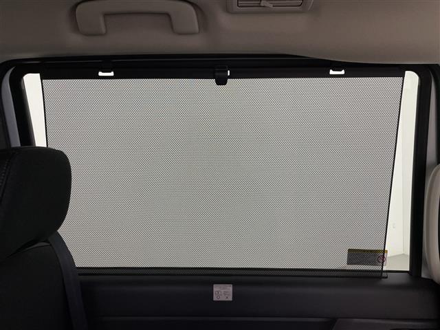 セレナ e-パワー ハイウェイスターV e-POWER 置くだけ充電両側電動スライドドアフルセグ/BT/カープレイ/アンドロイドオート純正フリップダウンモニターヘッドランプオートレベライザー+アダプティブLEDヘッ(23枚目)