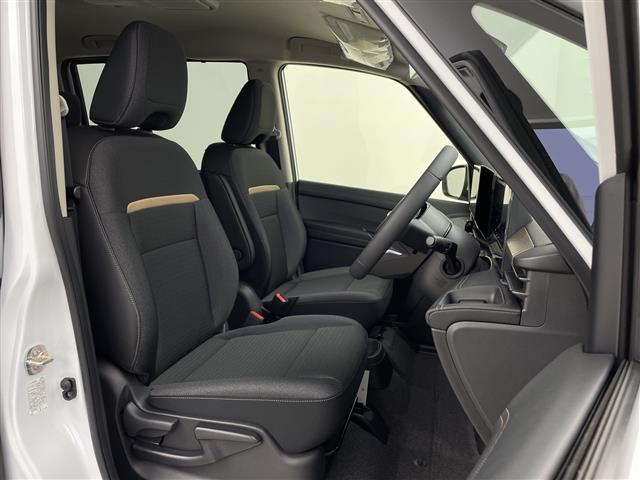 セレナ e-パワー ハイウェイスターV e-POWER 置くだけ充電両側電動スライドドアフルセグ/BT/カープレイ/アンドロイドオート純正フリップダウンモニターヘッドランプオートレベライザー+アダプティブLEDヘッ(27枚目)