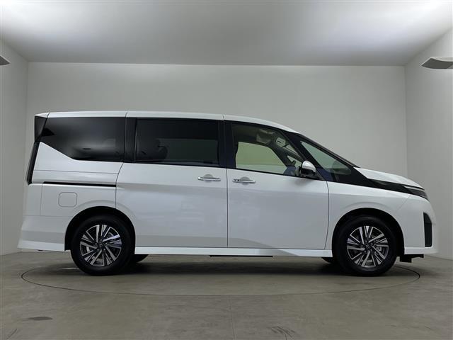 セレナ e-パワー ハイウェイスターV e-POWER 置くだけ充電両側電動スライドドアフルセグ/BT/カープレイ/アンドロイドオート純正フリップダウンモニターヘッドランプオートレベライザー+アダプティブLEDヘッ(35枚目)