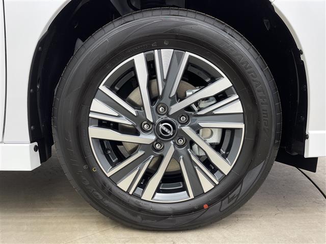 セレナ e-パワー ハイウェイスターV e-POWER 置くだけ充電両側電動スライドドアフルセグ/BT/カープレイ/アンドロイドオート純正フリップダウンモニターヘッドランプオートレベライザー+アダプティブLEDヘッ(39枚目)