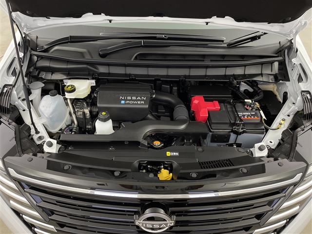 セレナ e-パワー ハイウェイスターV e-POWER 置くだけ充電両側電動スライドドアフルセグ/BT/カープレイ/アンドロイドオート純正フリップダウンモニターヘッドランプオートレベライザー+アダプティブLEDヘッ(40枚目)