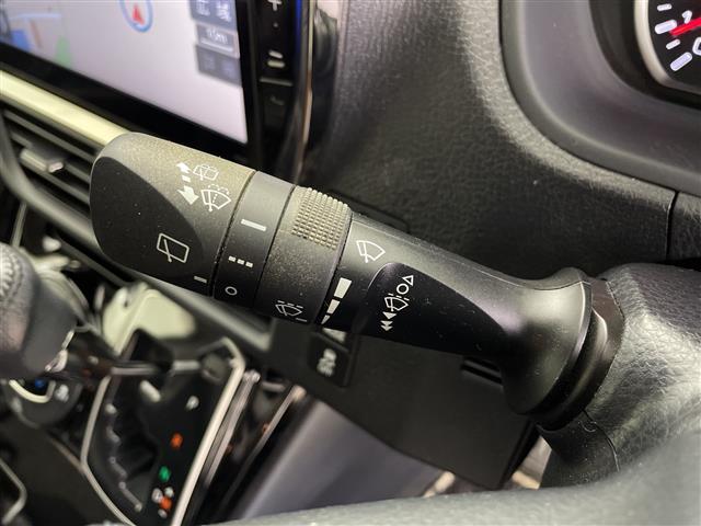 ヴォクシー ZS 煌II アルパイン製10インチナビ フリップダウンモニター バックカメラ アルパイン製スピーカー 純正フロアマット ドアバイザー 両側パワースライドドア LEDヘッドライト オートマチックハイビーム ETC(9枚目)