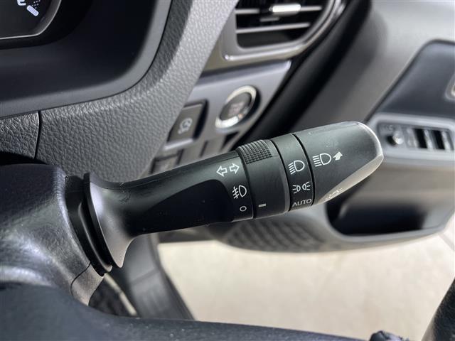 ヴォクシー ZS 煌II アルパイン製10インチナビ フリップダウンモニター バックカメラ アルパイン製スピーカー 純正フロアマット ドアバイザー 両側パワースライドドア LEDヘッドライト オートマチックハイビーム ETC(10枚目)