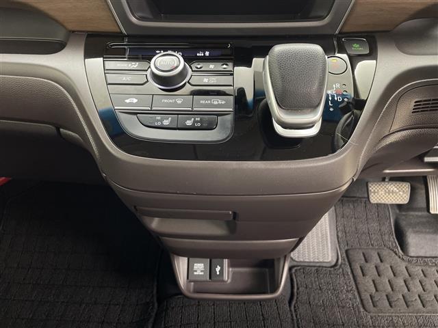 フリードハイブリッド ハイブリッド・Gホンダセンシング 純正ナビ(CD/BT)両側パワースライドドアホンダセンシングバックカメラオートクルーズコントロールLEDヘッドライトシートヒーターロールサンシェイドオートリトラミラースマートキー(19枚目)