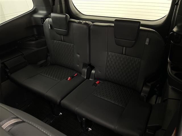 ノア ハイブリッドS-Z 純正ナビパノラマビューモニターシートヒーターCD/DVD/HDMI/フルセグテレビBSMオットマンレーダークルーズコントロールオートライトプリクラッシュセーフティETC2,0ハー(30枚目)