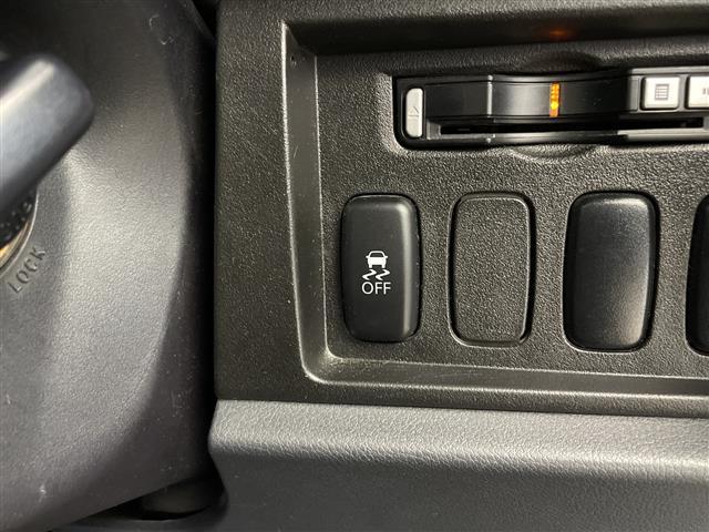 デリカＤ：５ Ｇ　パワーパッケージ　ワンオーナー　禁煙車　社外ナビ　フルセグ　Ｂｌｕｅｔｏｏｔｈ　バックカメラ　両側パワースライドドア　ビルドインＥＴＣ　パドルシフト　純正ドアバイザー　ＡＡＣ　純正アルミホイール　電動格納ミラー　４ＷＤ（13枚目）