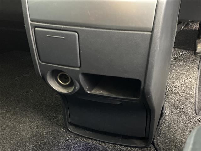 デリカＤ：５ Ｇ　パワーパッケージ　ワンオーナー　禁煙車　社外ナビ　フルセグ　Ｂｌｕｅｔｏｏｔｈ　バックカメラ　両側パワースライドドア　ビルドインＥＴＣ　パドルシフト　純正ドアバイザー　ＡＡＣ　純正アルミホイール　電動格納ミラー　４ＷＤ（14枚目）