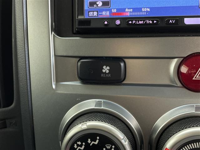 デリカＤ：５ Ｇ　パワーパッケージ　ワンオーナー　禁煙車　社外ナビ　フルセグ　Ｂｌｕｅｔｏｏｔｈ　バックカメラ　両側パワースライドドア　ビルドインＥＴＣ　パドルシフト　純正ドアバイザー　ＡＡＣ　純正アルミホイール　電動格納ミラー　４ＷＤ（19枚目）