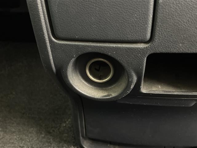 デリカＤ：５ Ｇ　パワーパッケージ　ワンオーナー　禁煙車　社外ナビ　フルセグ　Ｂｌｕｅｔｏｏｔｈ　バックカメラ　両側パワースライドドア　ビルドインＥＴＣ　パドルシフト　純正ドアバイザー　ＡＡＣ　純正アルミホイール　電動格納ミラー　４ＷＤ（21枚目）