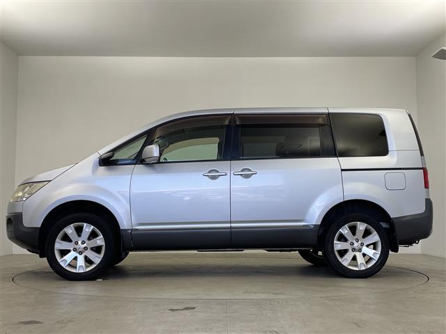 デリカＤ：５ Ｇ　パワーパッケージ　ワンオーナー　禁煙車　社外ナビ　フルセグ　Ｂｌｕｅｔｏｏｔｈ　バックカメラ　両側パワースライドドア　ビルドインＥＴＣ　パドルシフト　純正ドアバイザー　ＡＡＣ　純正アルミホイール　電動格納ミラー　４ＷＤ（35枚目）