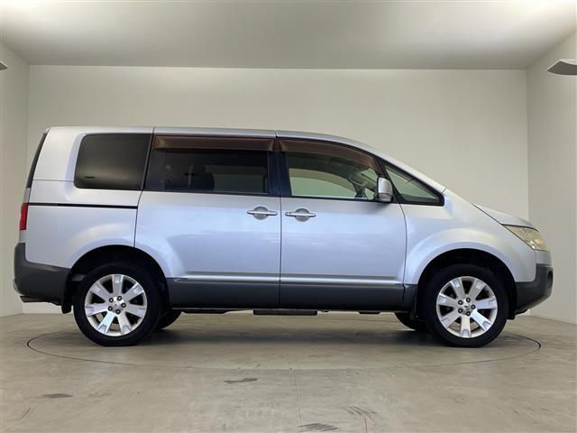 デリカＤ：５ Ｇ　パワーパッケージ　ワンオーナー　禁煙車　社外ナビ　フルセグ　Ｂｌｕｅｔｏｏｔｈ　バックカメラ　両側パワースライドドア　ビルドインＥＴＣ　パドルシフト　純正ドアバイザー　ＡＡＣ　純正アルミホイール　電動格納ミラー　４ＷＤ（36枚目）