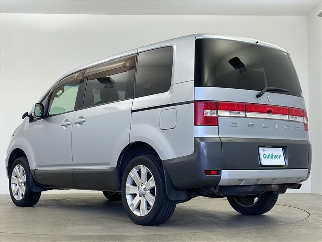 デリカＤ：５ Ｇ　パワーパッケージ　ワンオーナー　禁煙車　社外ナビ　フルセグ　Ｂｌｕｅｔｏｏｔｈ　バックカメラ　両側パワースライドドア　ビルドインＥＴＣ　パドルシフト　純正ドアバイザー　ＡＡＣ　純正アルミホイール　電動格納ミラー　４ＷＤ（43枚目）