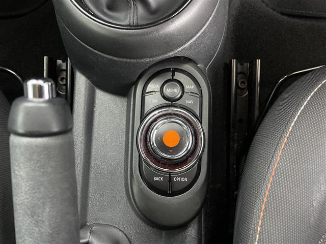 MINI クーパー 純正ナビゲーションシステムインテリジェントセーフティETCBluetoothスマートキーシステムアイドリングストップトノカバーオートライトLEDヘッドライト(5枚目)