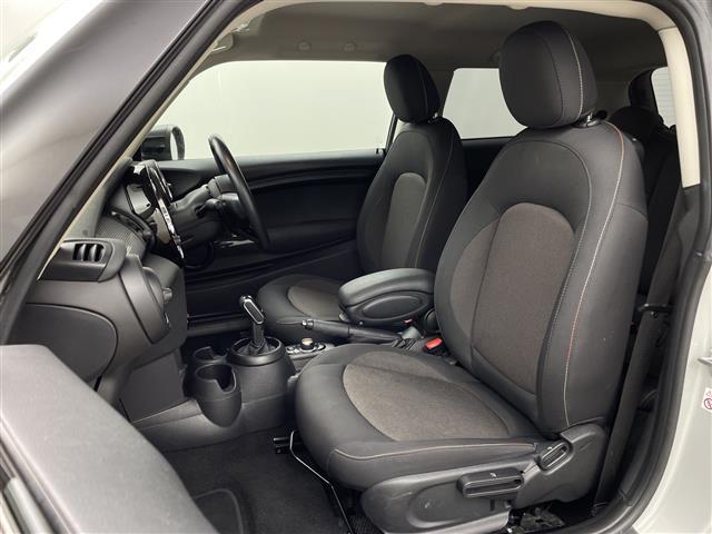 MINI クーパー 純正ナビゲーションシステムインテリジェントセーフティETCBluetoothスマートキーシステムアイドリングストップトノカバーオートライトLEDヘッドライト(6枚目)