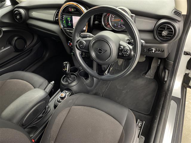 MINI クーパー 純正ナビゲーションシステムインテリジェントセーフティETCBluetoothスマートキーシステムアイドリングストップトノカバーオートライトLEDヘッドライト(23枚目)