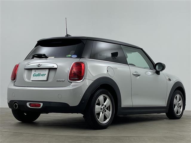 MINI クーパー 純正ナビゲーションシステムインテリジェントセーフティETCBluetoothスマートキーシステムアイドリングストップトノカバーオートライトLEDヘッドライト(30枚目)