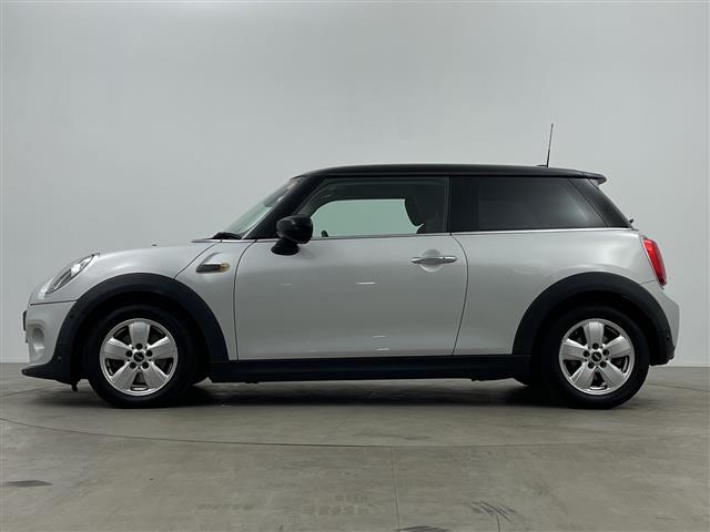 MINI クーパー 純正ナビゲーションシステムインテリジェントセーフティETCBluetoothスマートキーシステムアイドリングストップトノカバーオートライトLEDヘッドライト(36枚目)