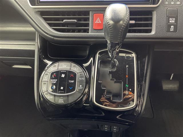 ノア Ｇ　純正ナビ　クルーズコントロール　片側パワースライドドア　ドラレコ付きデジタルインナーミラー　プリクラッシュセーフティ　レーンキープアシスト　シートヒーター　オートライト　シートバックテーブル　ＥＴＣ（12枚目）