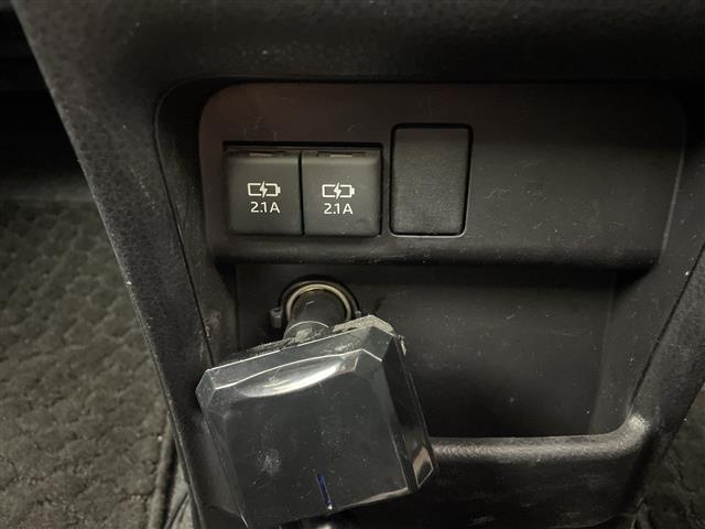 ノア Ｇ　純正ナビ　クルーズコントロール　片側パワースライドドア　ドラレコ付きデジタルインナーミラー　プリクラッシュセーフティ　レーンキープアシスト　シートヒーター　オートライト　シートバックテーブル　ＥＴＣ（15枚目）