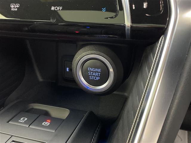 ハリアー Ｚ　レザーパッケージ　純正１２．３型ナビ　調光パノラマルーフ　ＪＢＬプレミアムサウンドシステム　セーフティセンス　プリクラッシュセーフティ　レーントレーシングアシスト　レーダークルーズコントロール　アダプティブハイビ―ム（8枚目）