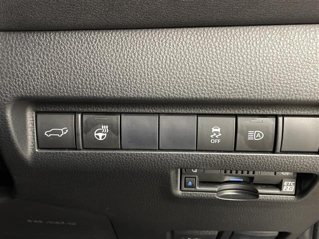 ハリアー Ｚ　レザーパッケージ　純正１２．３型ナビ　調光パノラマルーフ　ＪＢＬプレミアムサウンドシステム　セーフティセンス　プリクラッシュセーフティ　レーントレーシングアシスト　レーダークルーズコントロール　アダプティブハイビ―ム（9枚目）