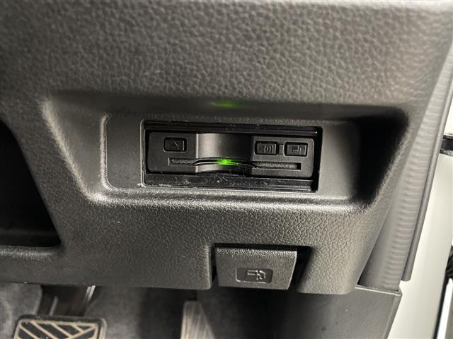 スペーシアカスタム ハイブリッドGS 純正ナビ Bluetooth フルセグTV レーダークルーズコントロール 片側パワースライドドア レーンキープアシスト 衝突軽減ブレーキ コーナーセンサー シートヒーター ETC アイドリングストップ(3枚目)